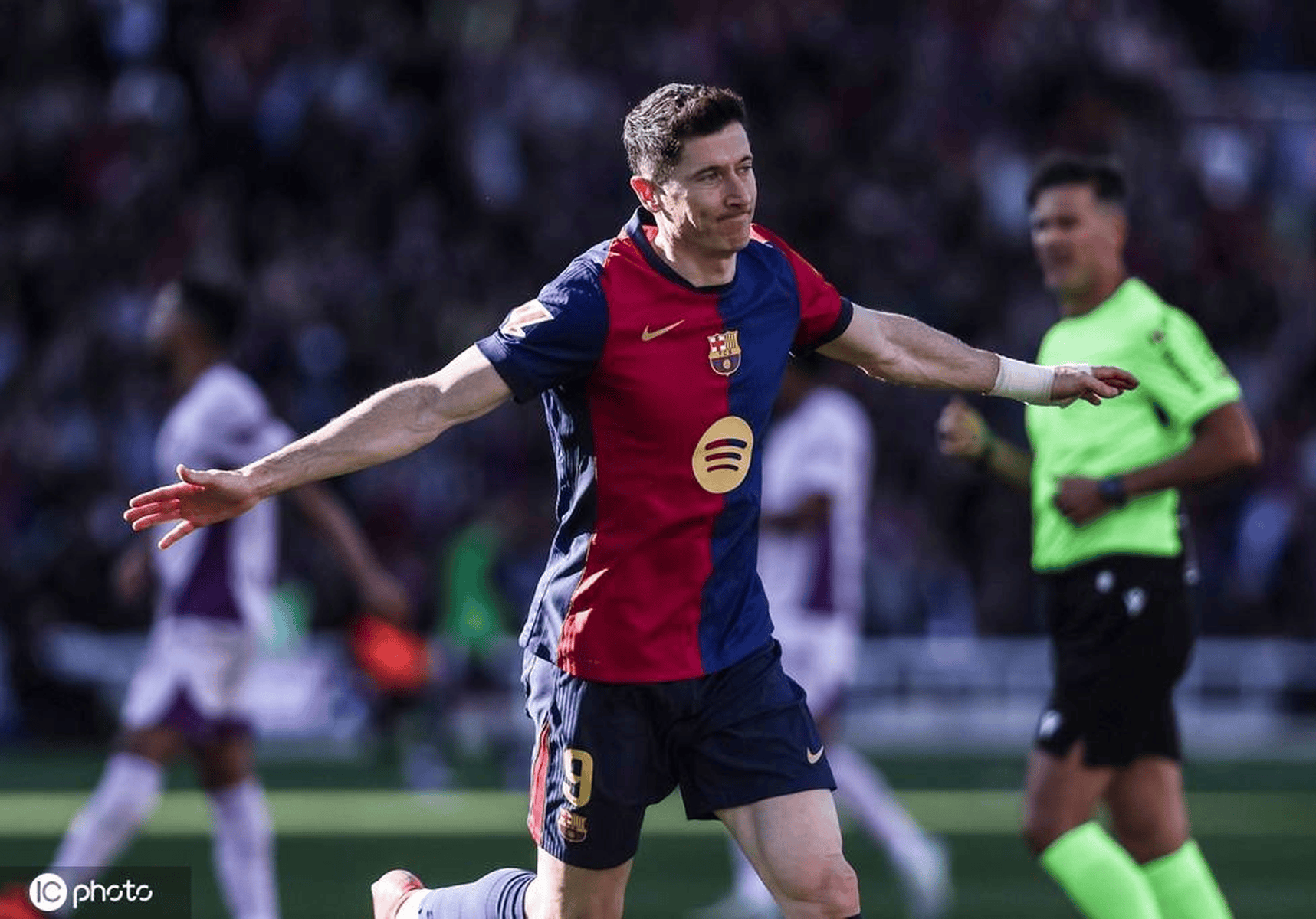 HUPU-法国队带队取胜！，莱万多夫斯基重要时刻表现优异比赛高潮迭起的简单介绍