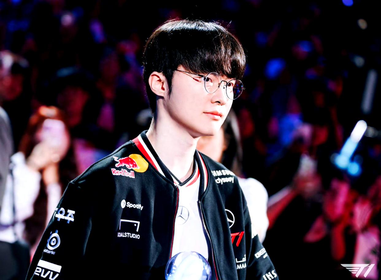 详细阅读:虎扑-包含Faker在G2比赛中问鼎冠军,大胜引发热议!的词条 虎扑-包含Faker在G2比赛中问鼎冠军,大胜引发热议!的词条